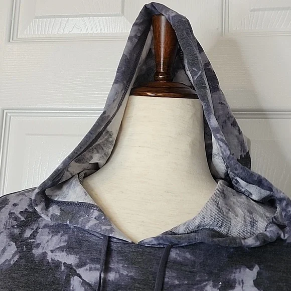 CITY VIBE WOMAN'S HOODED DRESS. - Picture 6 of 11